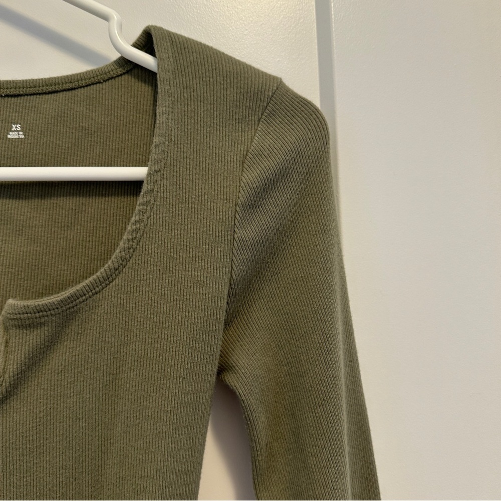 Abercrombie & Fitch Olive Green Ribbed Bodysuit Size XS Women’s - Picture 5 of 12